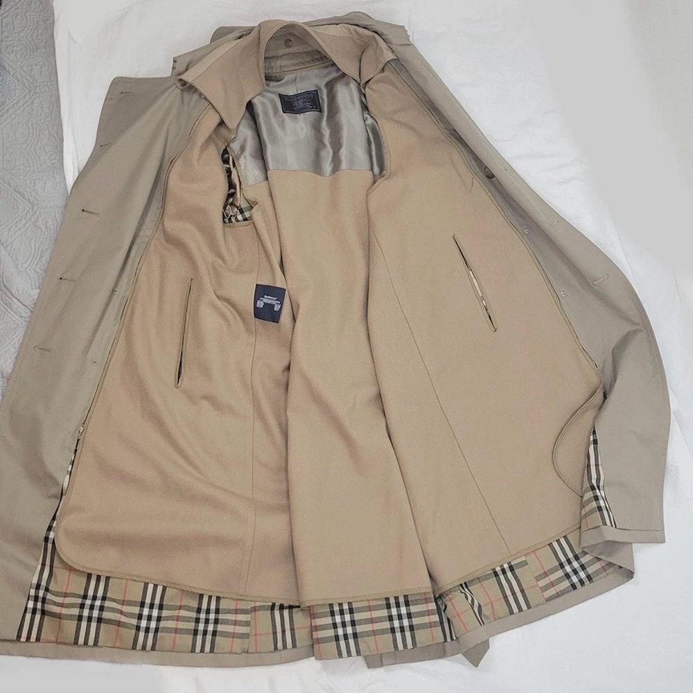Vintage Near Mint Burberry Beige Trench Coat - Picture 10 of 10